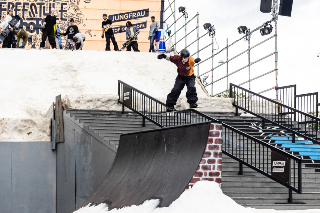 Livia_Tanno_Board_Slide_Freestyle_Roots_Thun_Kuno_Egli